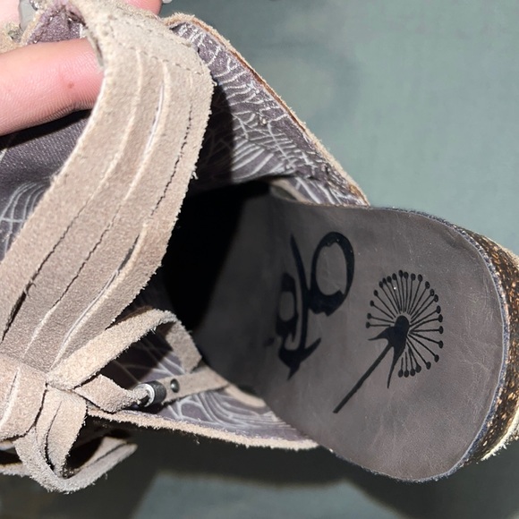 OTBT Sz 10 Free Spirit Peep Toe Sandal - Picture 9 of 11